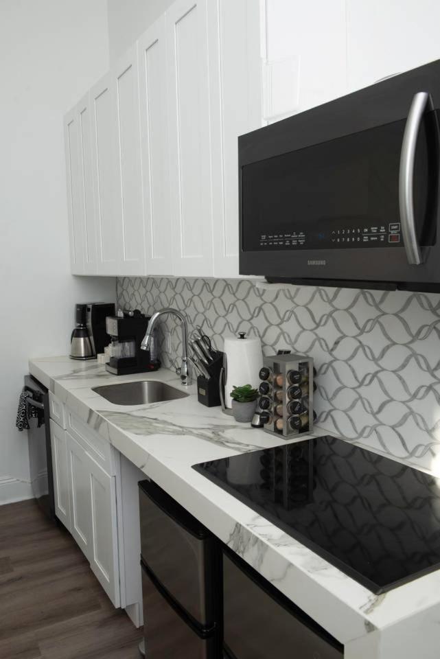 4 Bedroom - Sleeps 8! Best Location Next To Bourbon Street! New Orleans Exterior photo